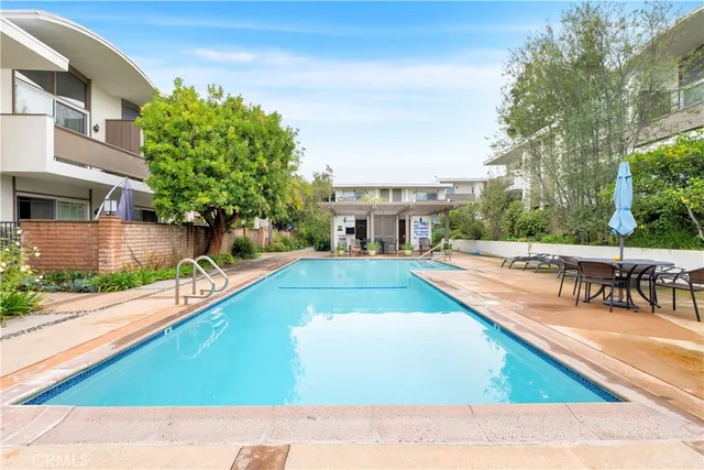 $1,288,888 | 4758 La Villa Marina, Unit J, Marina del Rey, CA 90292