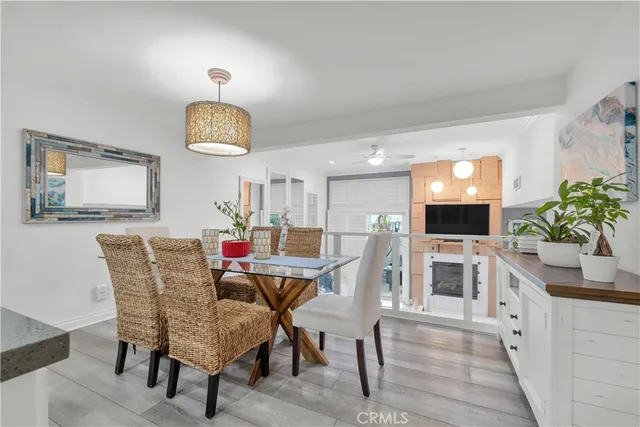 $1,288,888 | 4758 La Villa Marina, Unit J, Marina del Rey, CA 90292