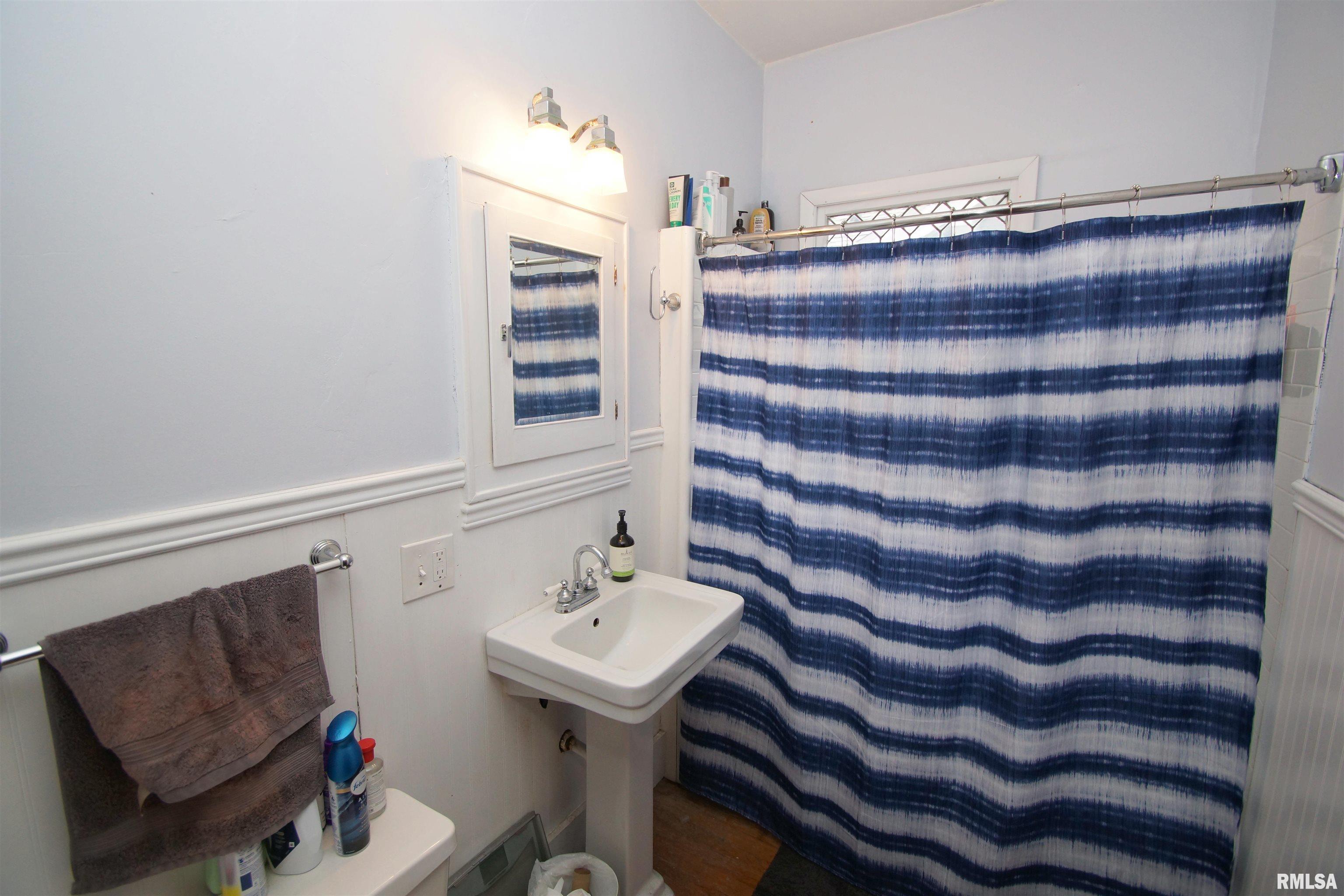 2113 12th Street Moline, IL 61265 - Photo 11 of 19