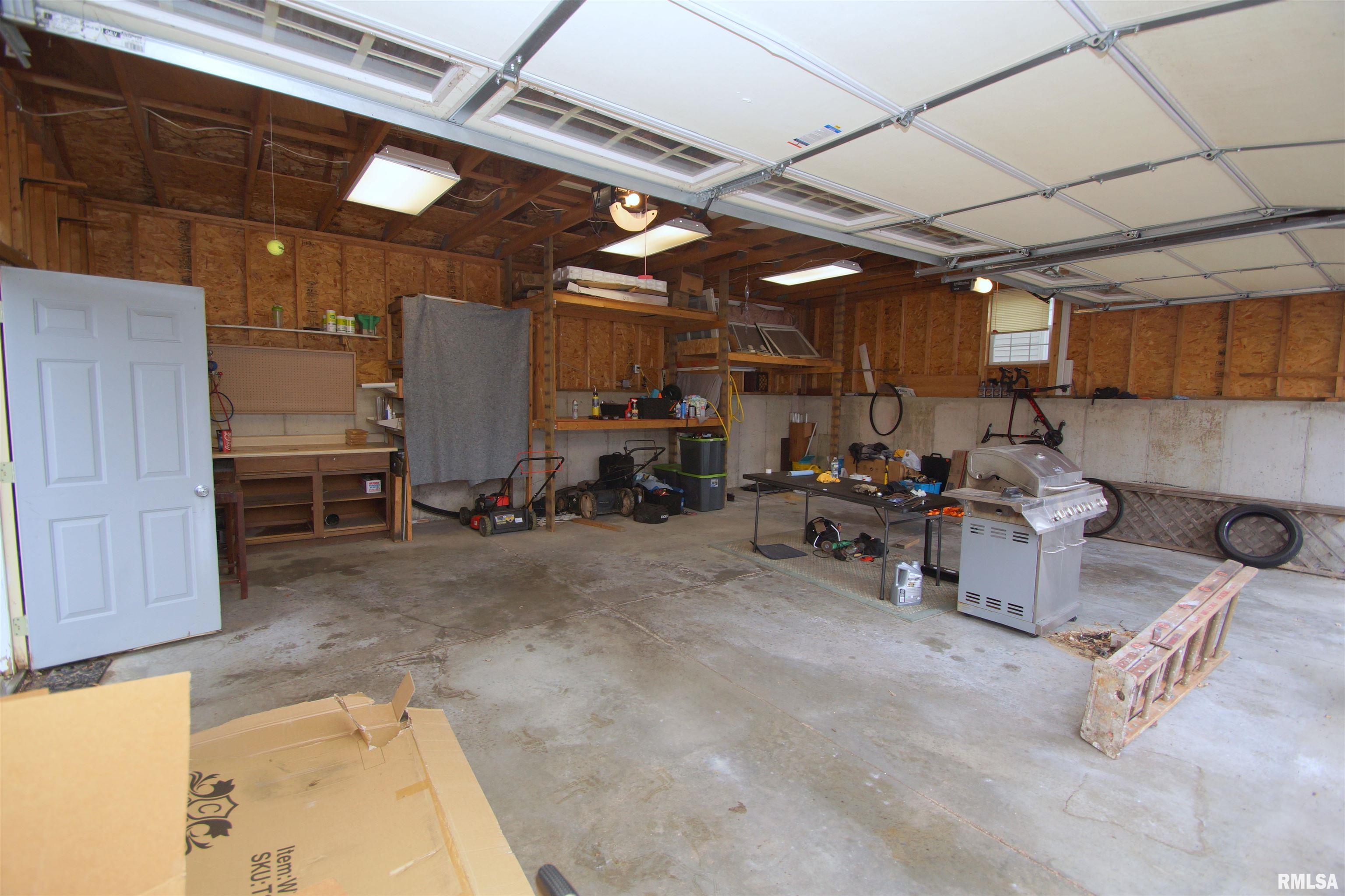 2113 12th Street Moline, IL 61265 - Photo 18 of 19