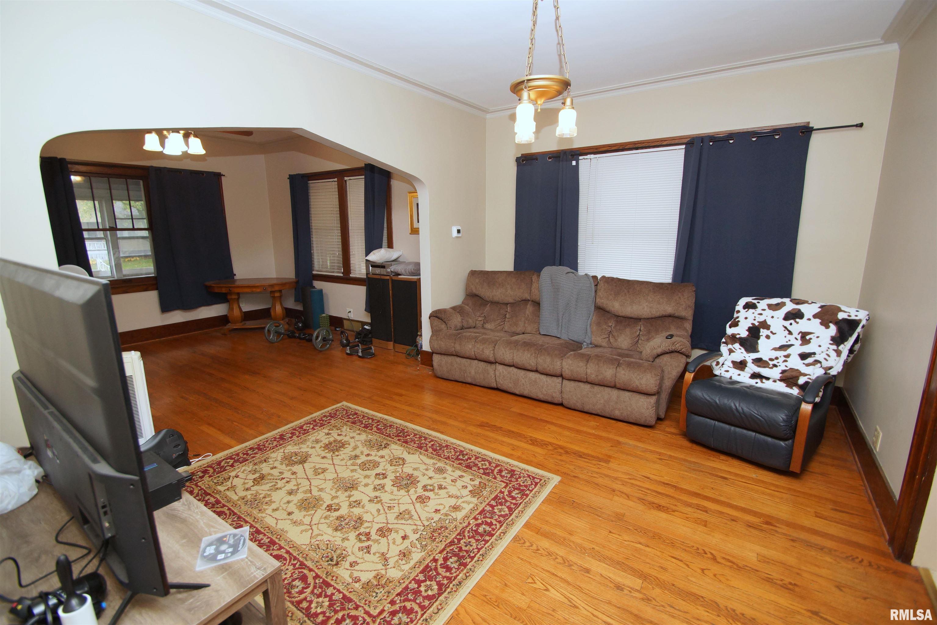 2113 12th Street Moline, IL 61265 - Photo 5 of 19