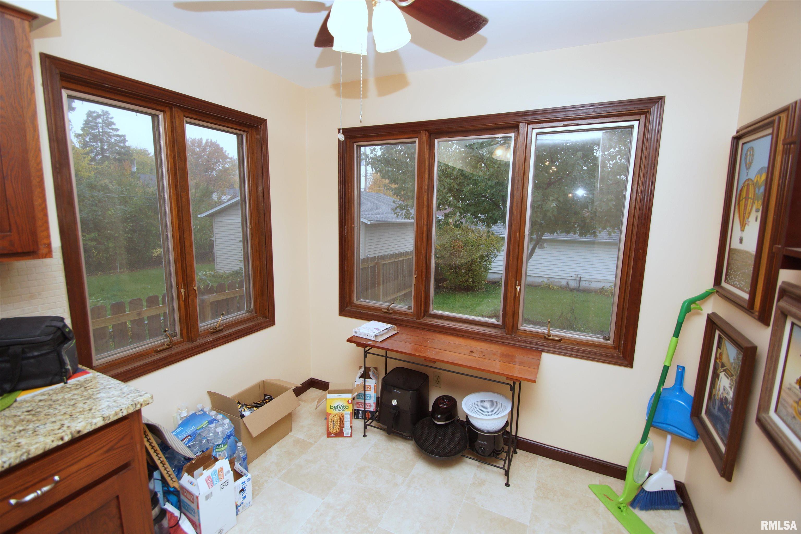 2113 12th Street Moline, IL 61265 - Photo 9 of 19