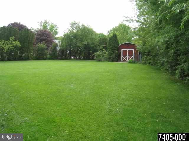 1860 3rd Avenue York, PA 17402 - Photo 4 of 14