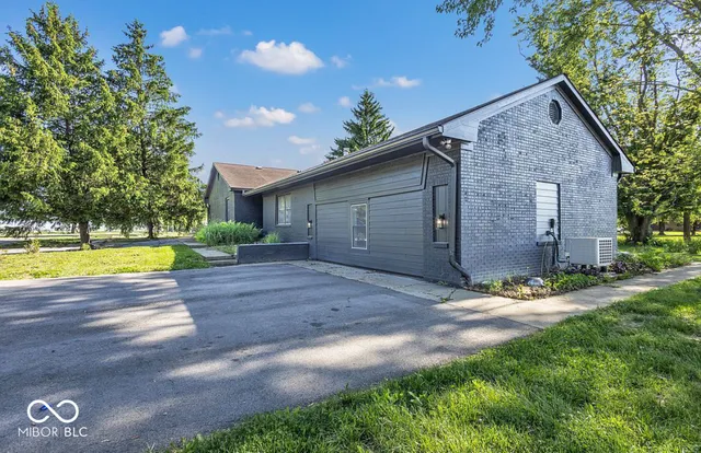$470,000 | 5020 East County Road 100 North, Avon, IN 46123