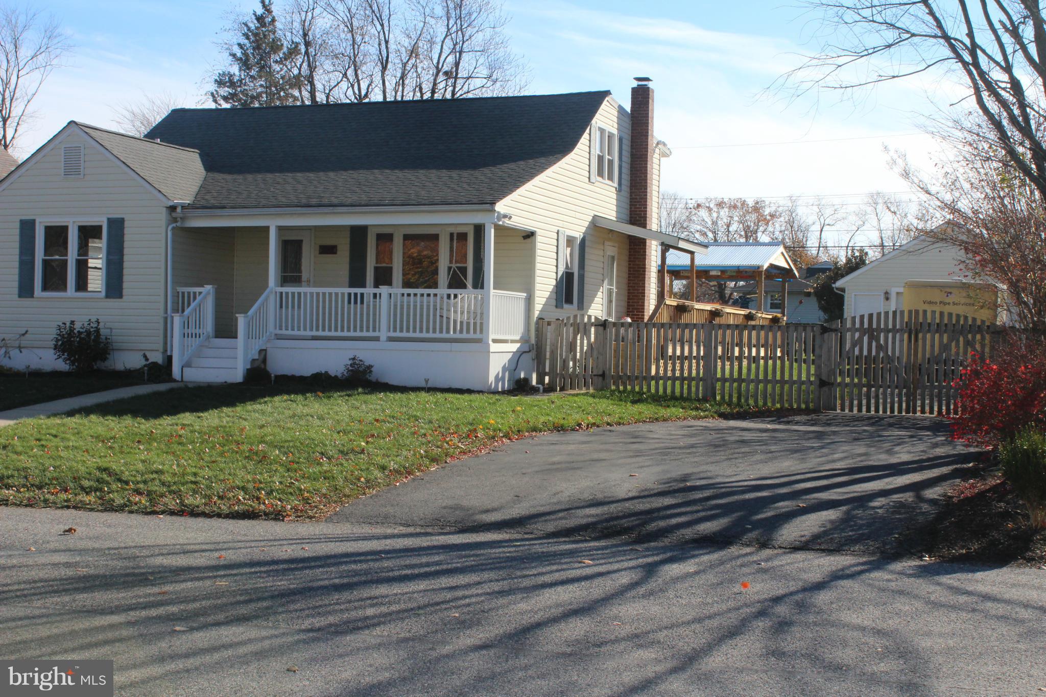 605 Cleveland Road Linthicum, MD 21090 - Photo 3 of 27 Exterior (Front)