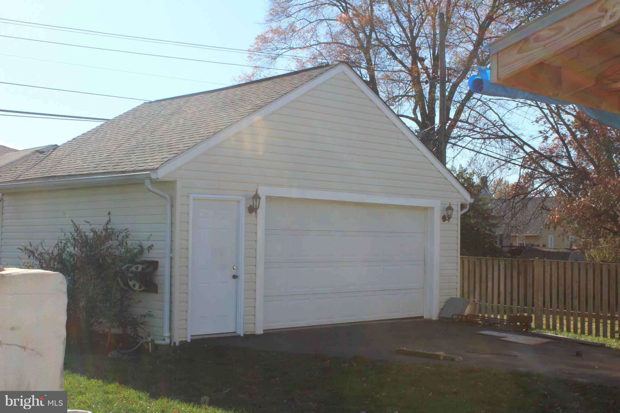 605 Cleveland Road Linthicum, MD 21090 - Photo 22 of 27 Exterior (Rear)