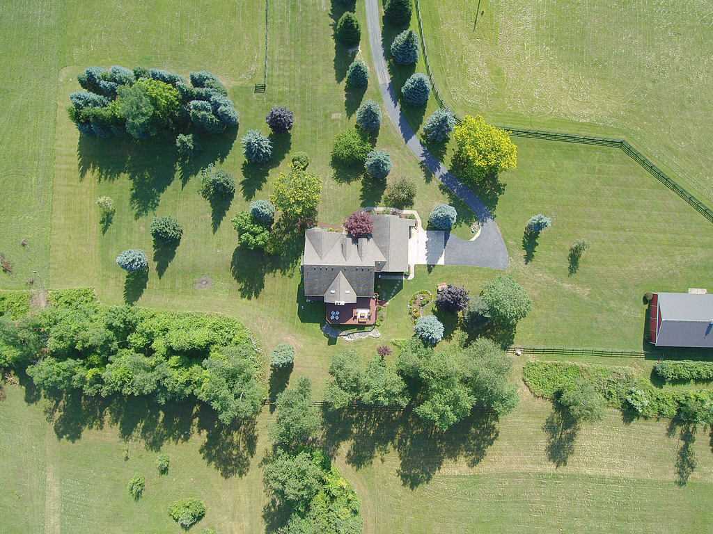 4703 Lake George Road Oxford, MI 48370 - Photo 2 of 72 31389748-1.JPG