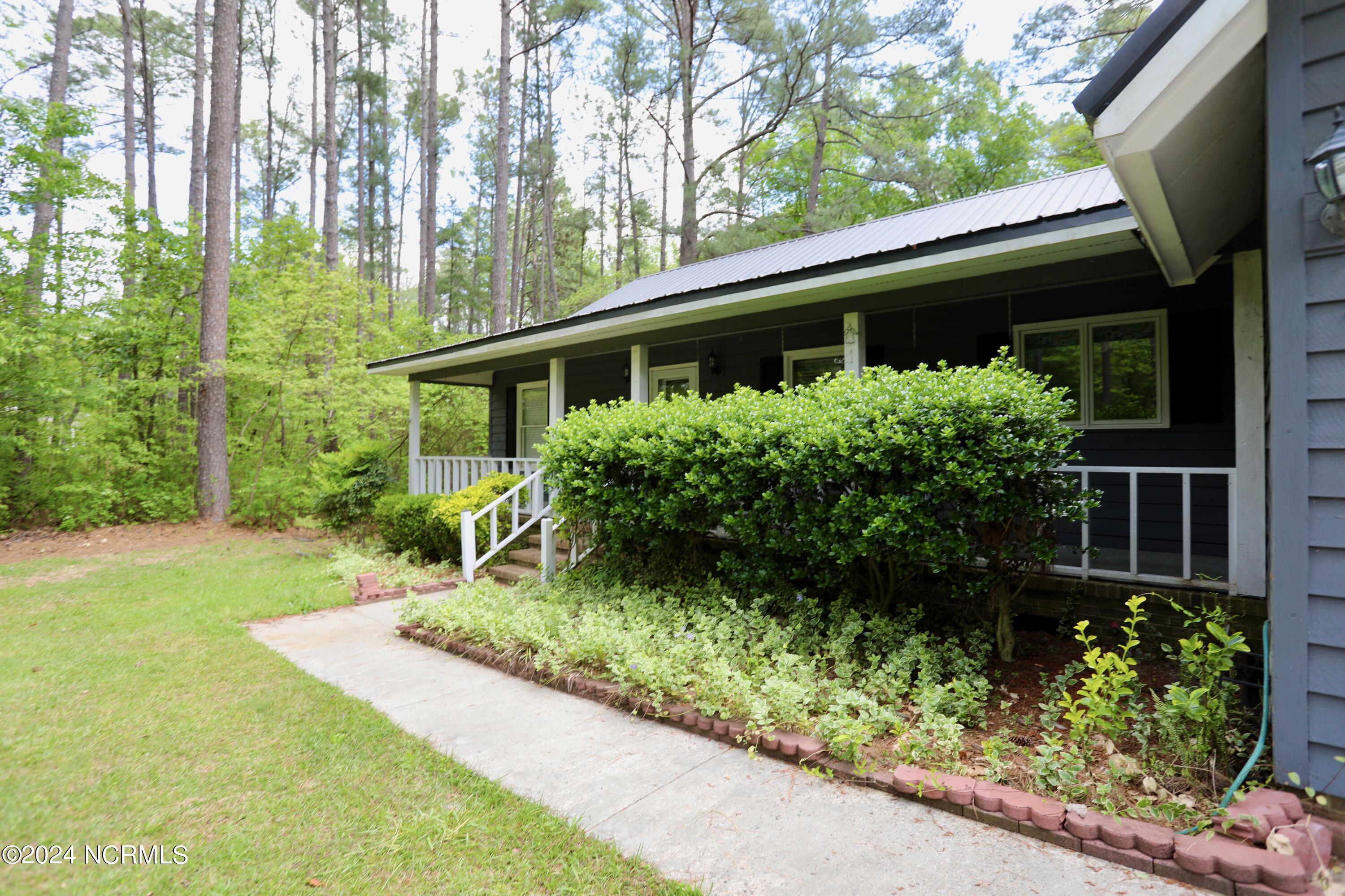 30101 Rock Ridge Road Wagram, NC 28396 - Photo 3 of 25 023A9251