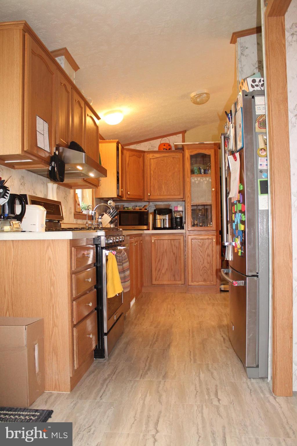 121 Weidler Lane Lititz, PA 17543 - Photo 3 of 25 KITCHEN