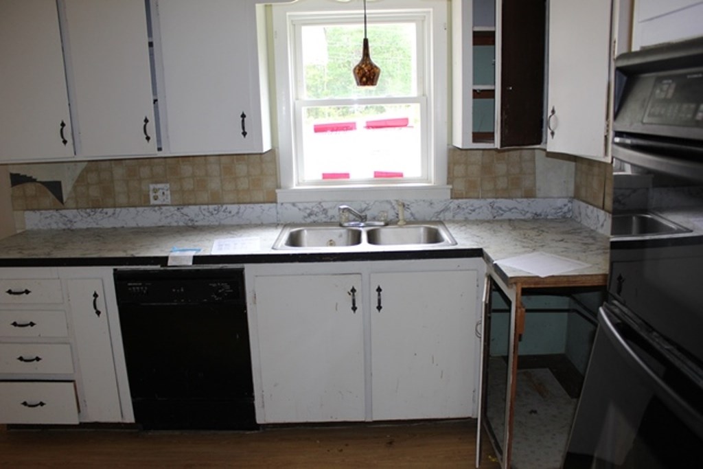 239 Meredith Neck Road Meredith, NH 03253 - Photo 4 of 10
