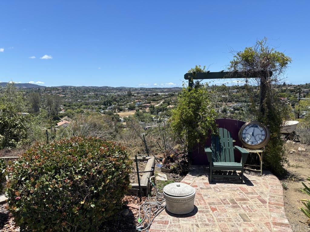 1825 Kent Place Vista, CA 92084 - Photo 9 of 57