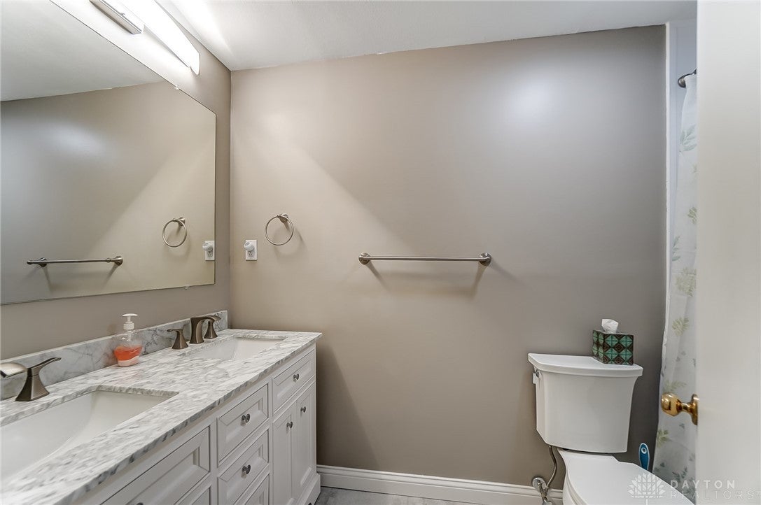 5650 Oak Valley Road Kettering, OH 45440 - Photo 32 of 54 Gallery Image 32