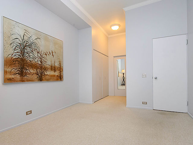 2730 North Racine Avenue, Unit 2S Chicago, IL 60614 - Photo 11 of 18 a view of an empty room