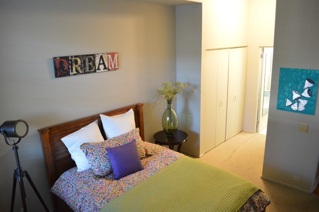 2730 North Racine Avenue, Unit 2S Chicago, IL 60614 - Photo 9 of 18 a bedroom with a bed and wooden floor