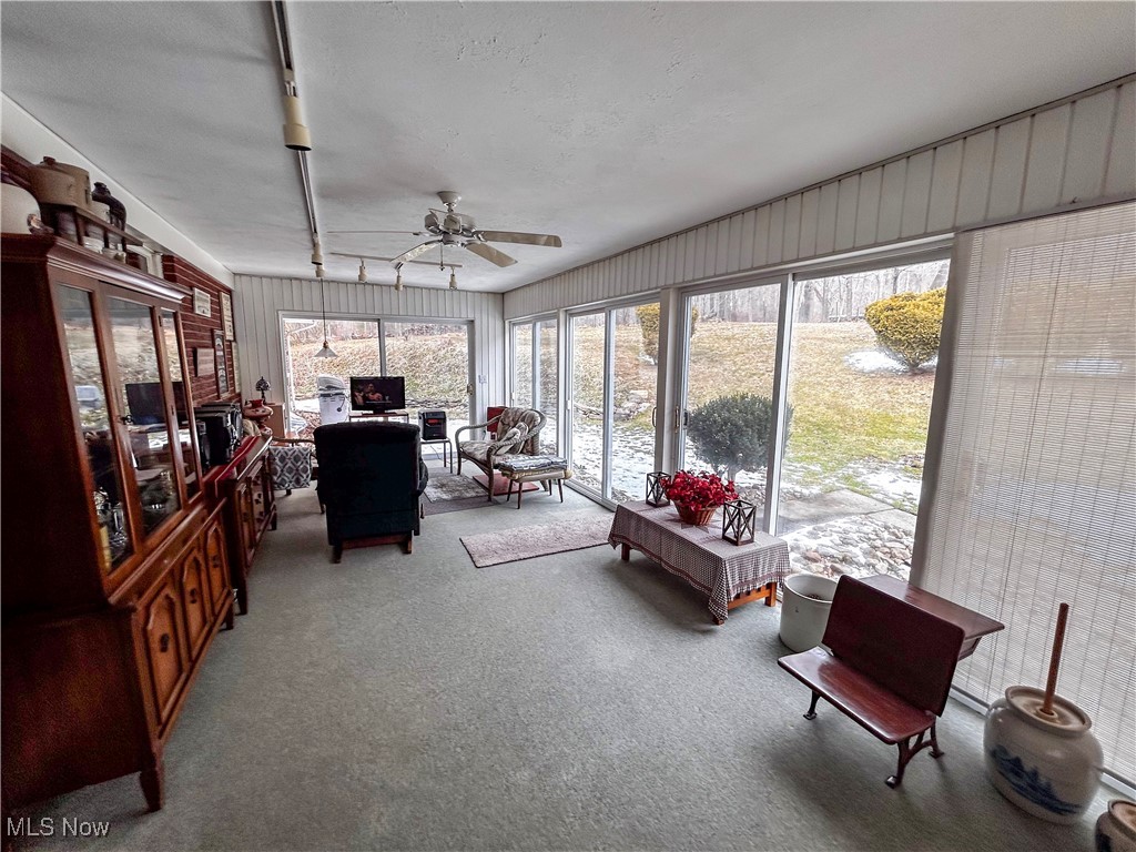872 Yankee Run Road Masury, OH 44438 - Photo 24 of 30 Sunroom / solarium