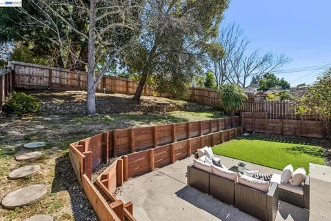 $799,000 | 18810 Madison Avenue, Castro Valley, CA 94546