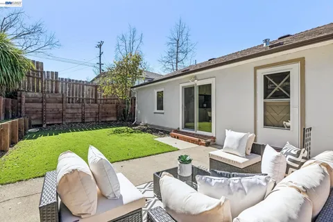 $799,000 | 18810 Madison Avenue, Castro Valley, CA 94546