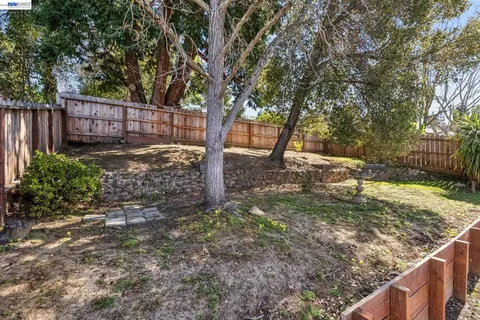 $799,000 | 18810 Madison Avenue, Castro Valley, CA 94546