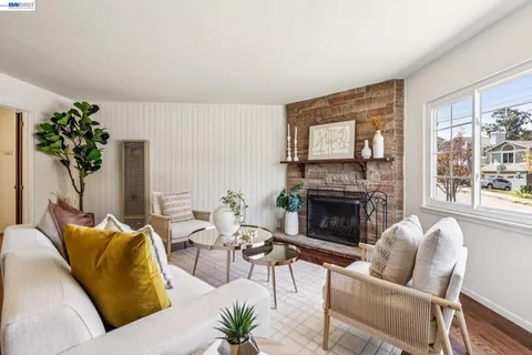 $799,000 | 18810 Madison Avenue, Castro Valley, CA 94546