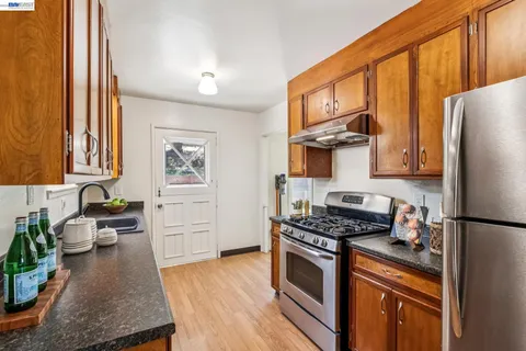 $799,000 | 18810 Madison Avenue, Castro Valley, CA 94546