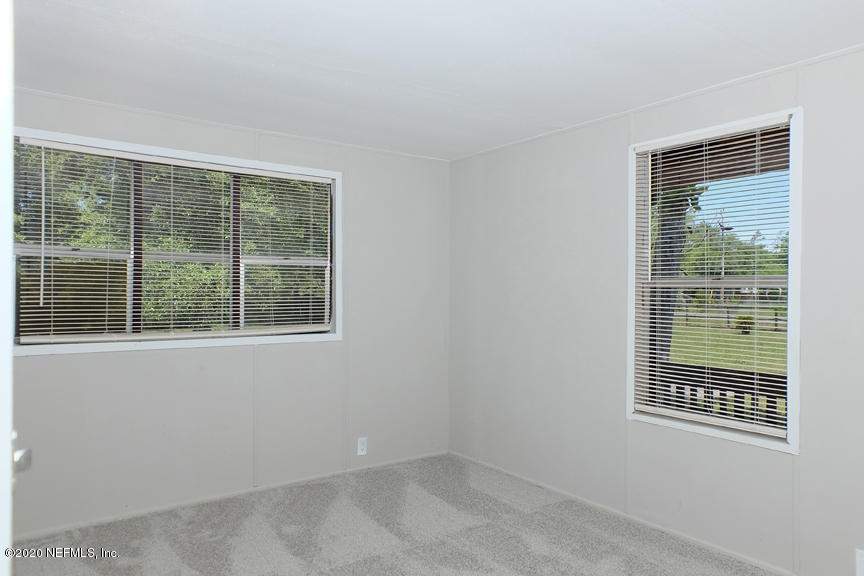 4075 Bronco Road Middleburg, FL 32068 - Photo 18 of 30 an empty room with a window