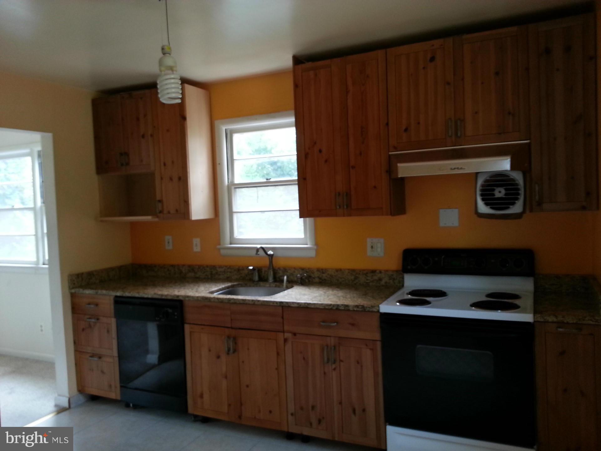 2517 Forest Glen Road Silver Spring, MD 20910 - Photo 13 of 18 Kitchen