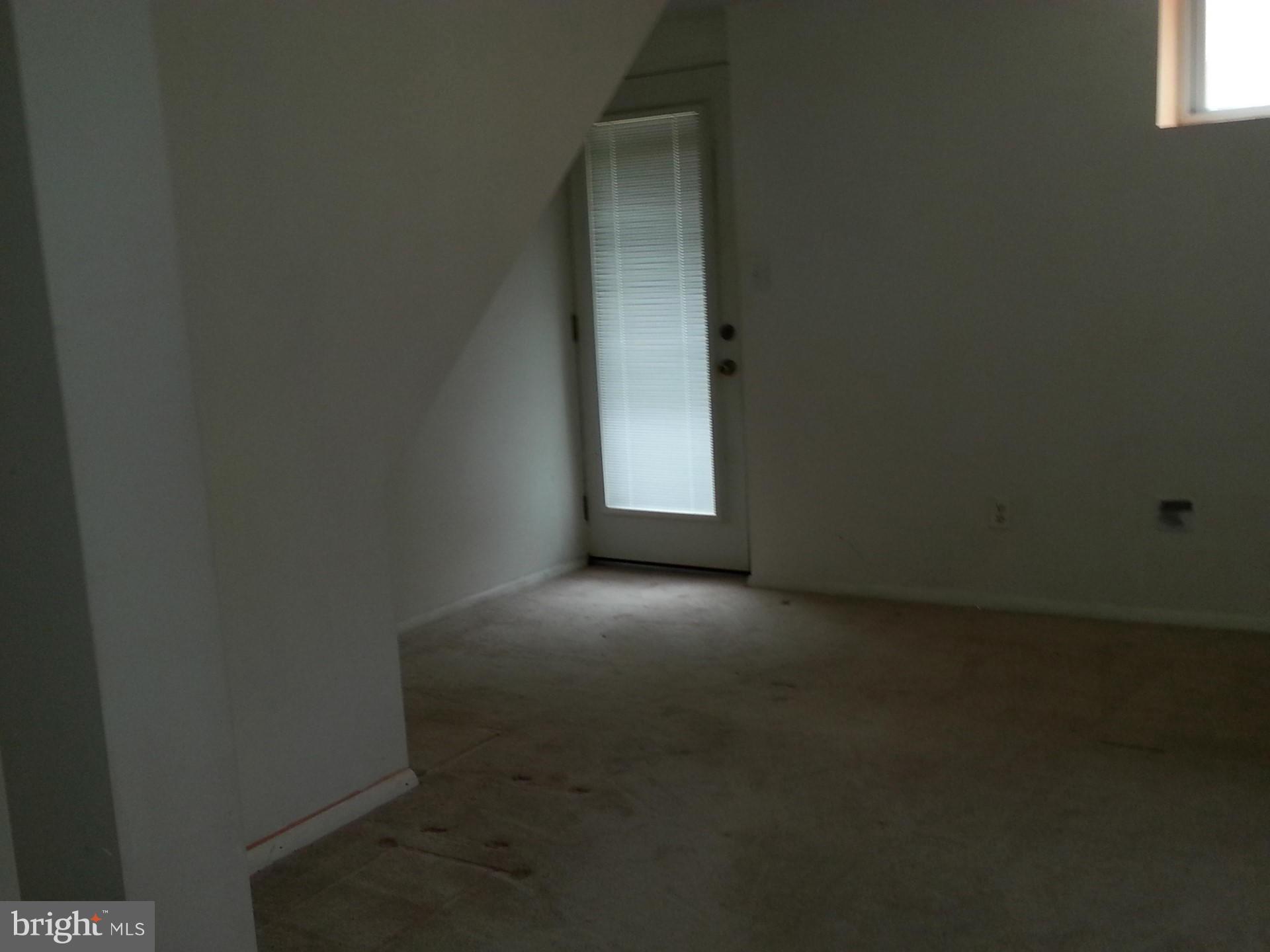 2517 Forest Glen Road Silver Spring, MD 20910 - Photo 17 of 18 living room