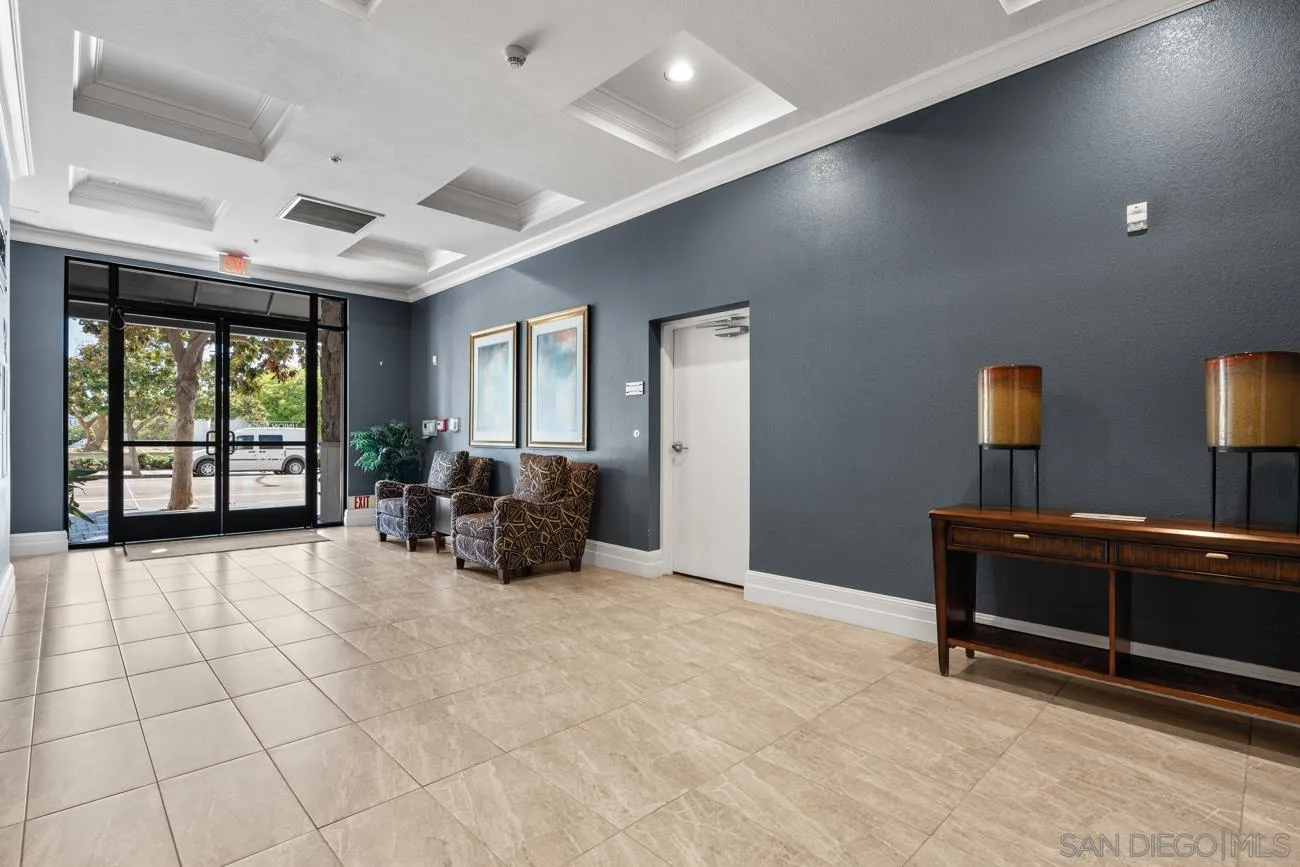 1400 Broadway, Unit 1505 San Diego, CA 92101 - Photo 25 of 34 a room with furniture