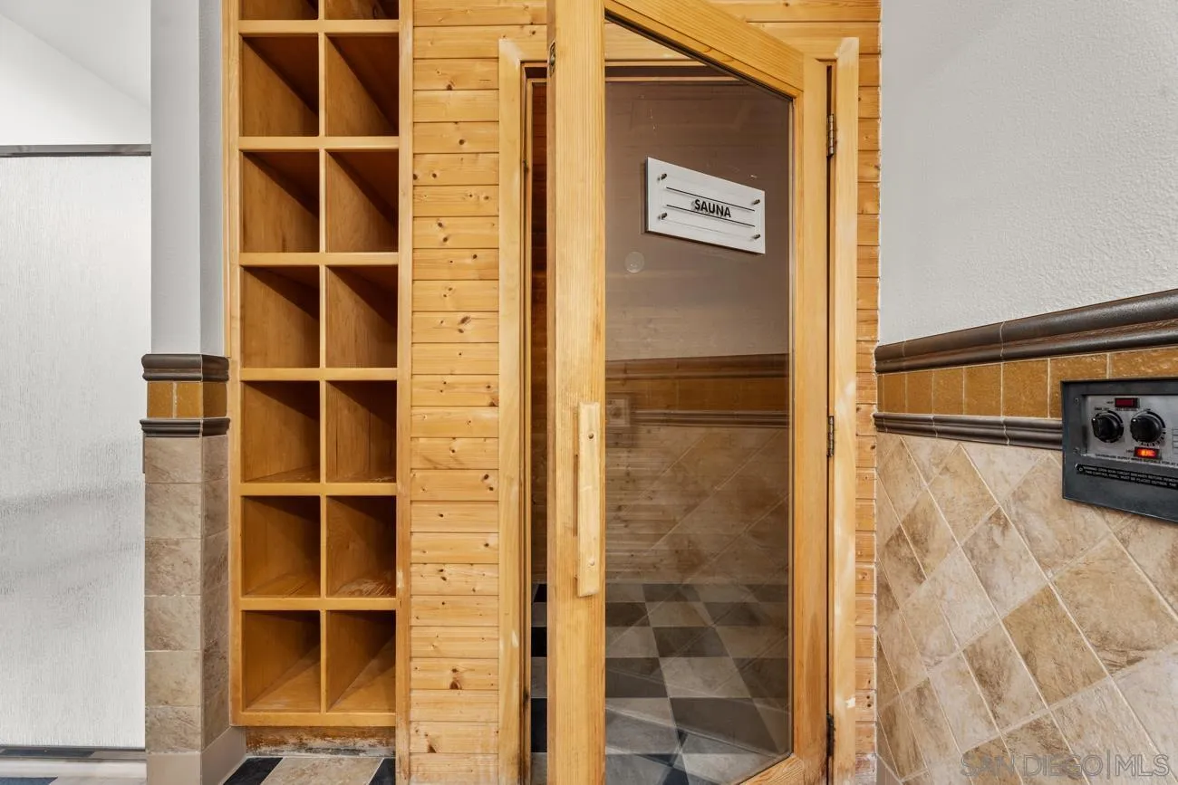 1400 Broadway, Unit 1505 San Diego, CA 92101 - Photo 31 of 34