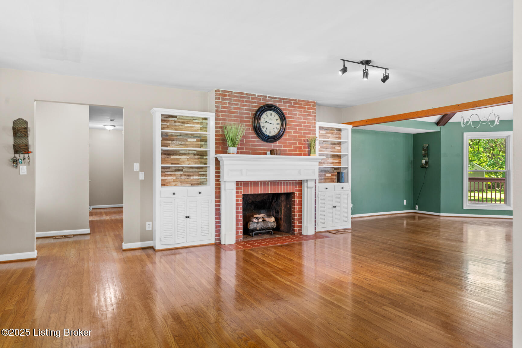 6712 Cooper Chapel Road Louisville, KY 40229 - Photo 5 of 78 DSC03308 copy