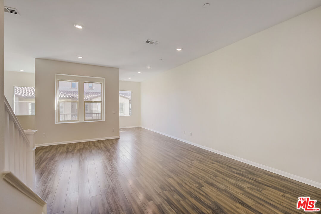 135 Neptune Irvine, CA 92618 - Photo 12 of 30