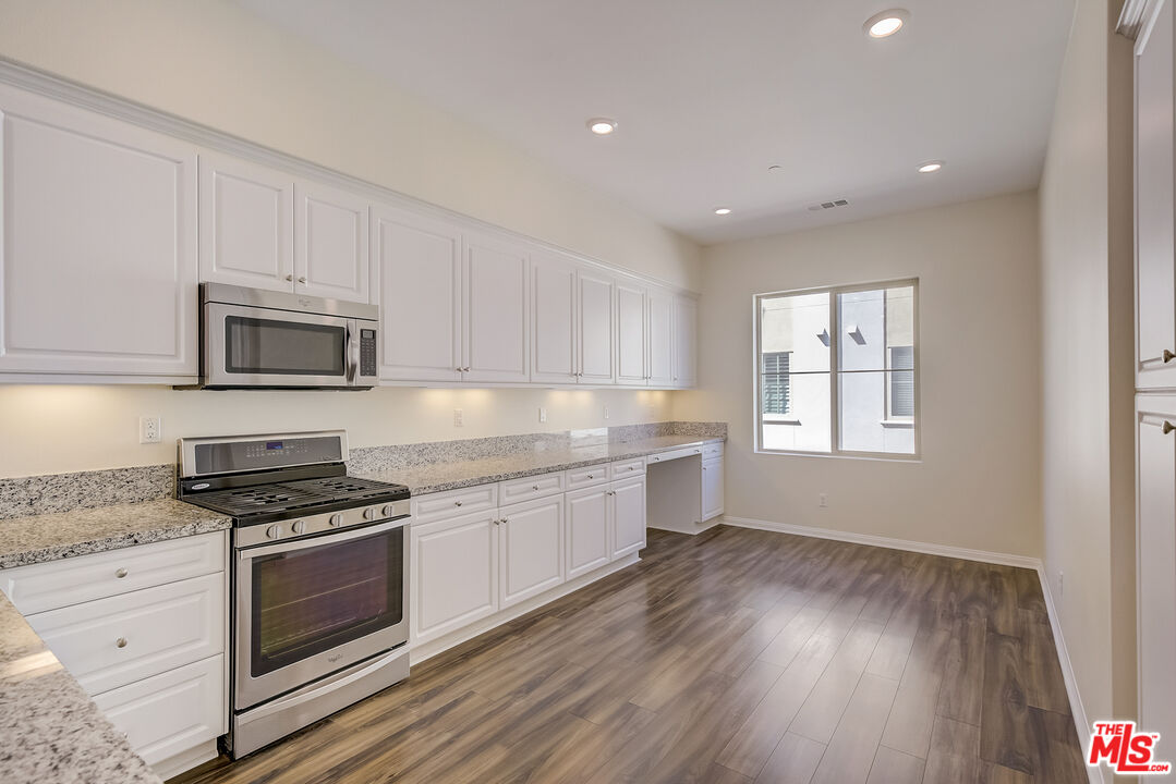 135 Neptune Irvine, CA 92618 - Photo 14 of 30