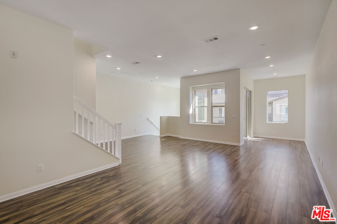 135 Neptune Irvine, CA 92618 - Photo 5 of 30