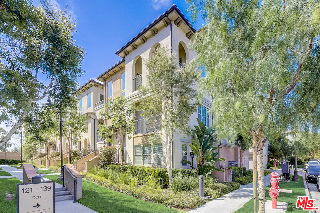 135 Neptune Irvine, CA 92618 - Photo 7 of 30