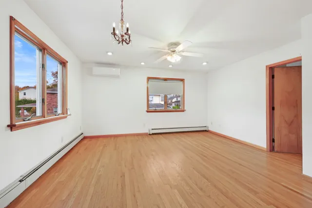 $999,000 | 40 Moshier Street, Greenwich, CT 06831