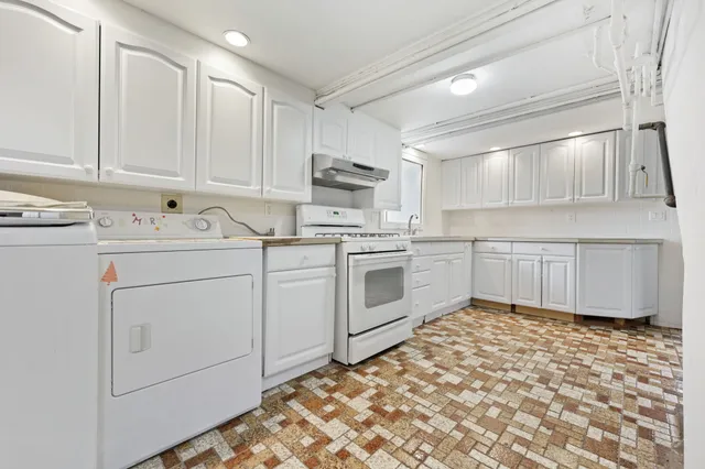 $999,000 | 40 Moshier Street, Greenwich, CT 06831