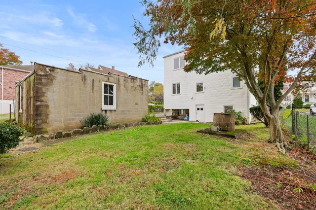 $999,000 | 40 Moshier Street, Greenwich, CT 06831