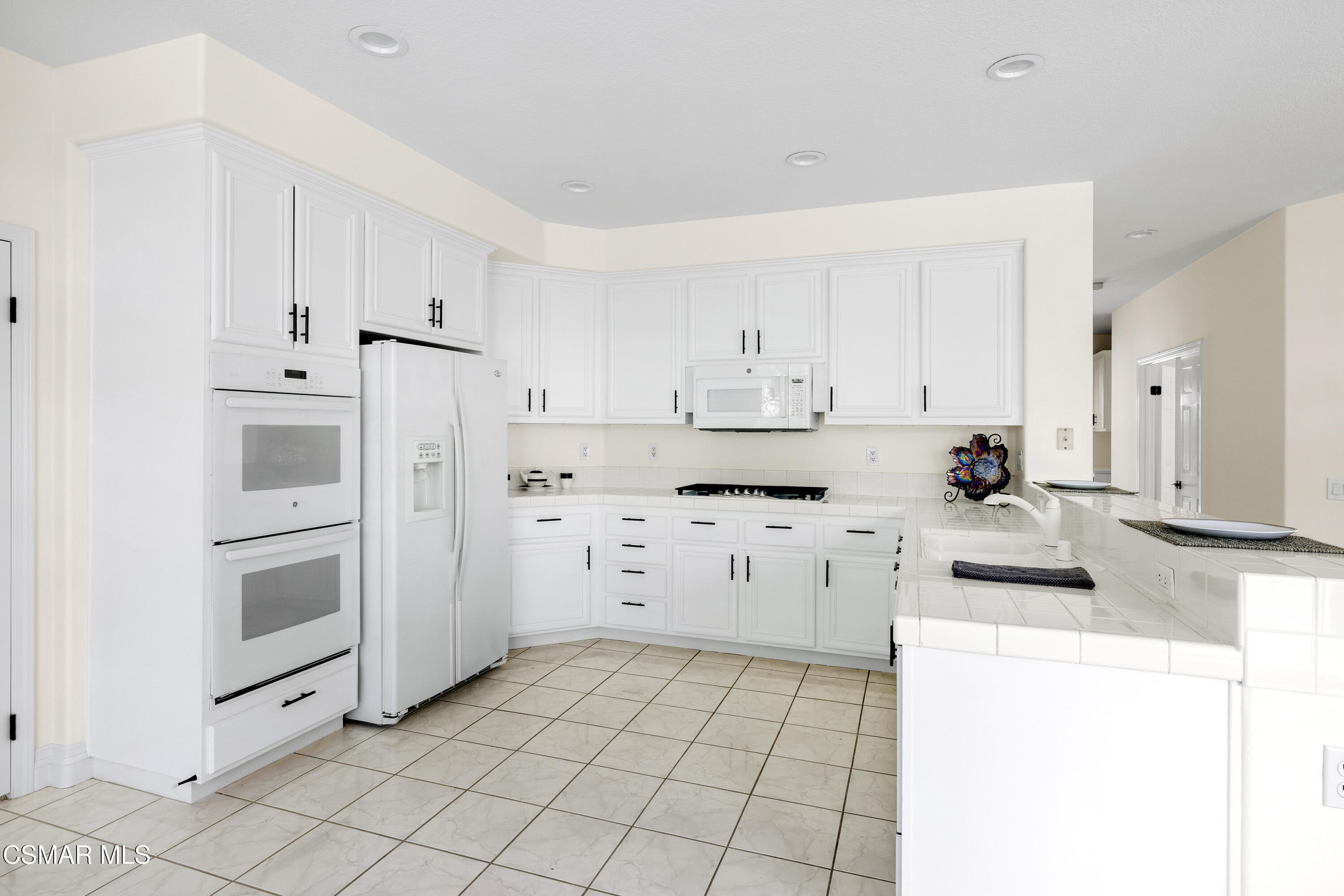 607 Hawks Bill Place Simi Valley, CA 93065 - Photo 11 of 33 HawksBill11