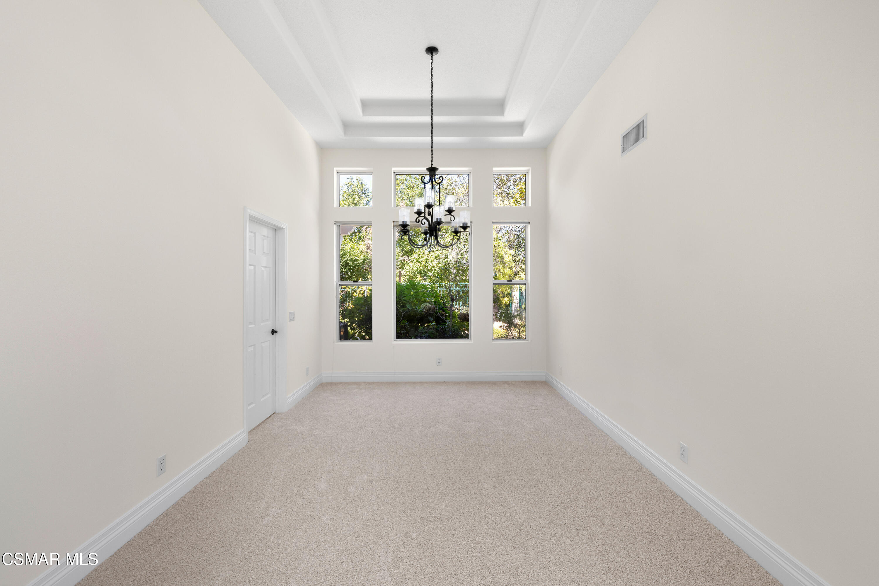 607 Hawks Bill Place Simi Valley, CA 93065 - Photo 6 of 33 HawksBill6 (1)