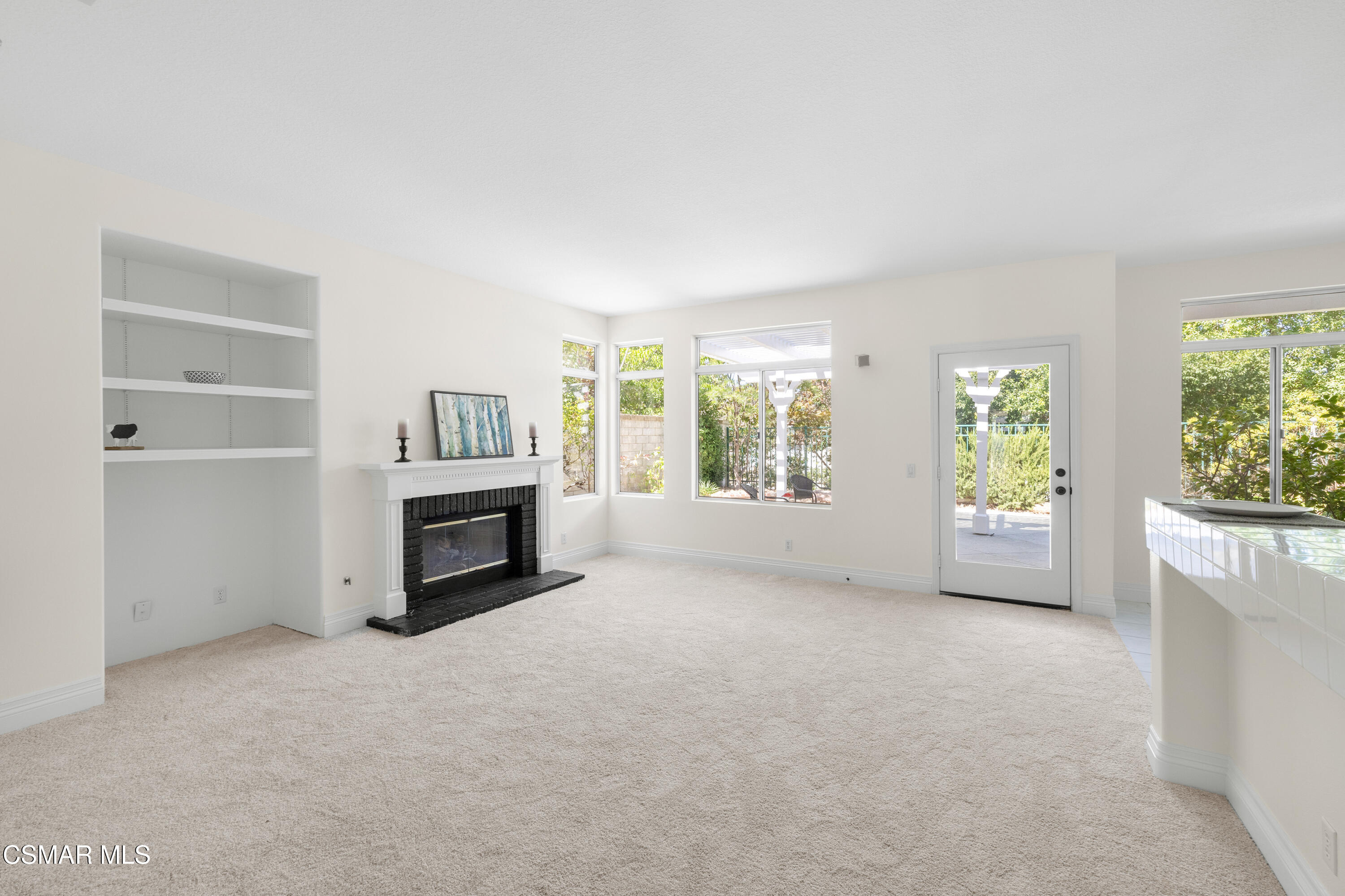 607 Hawks Bill Place Simi Valley, CA 93065 - Photo 8 of 33 HawksBill7 (1)