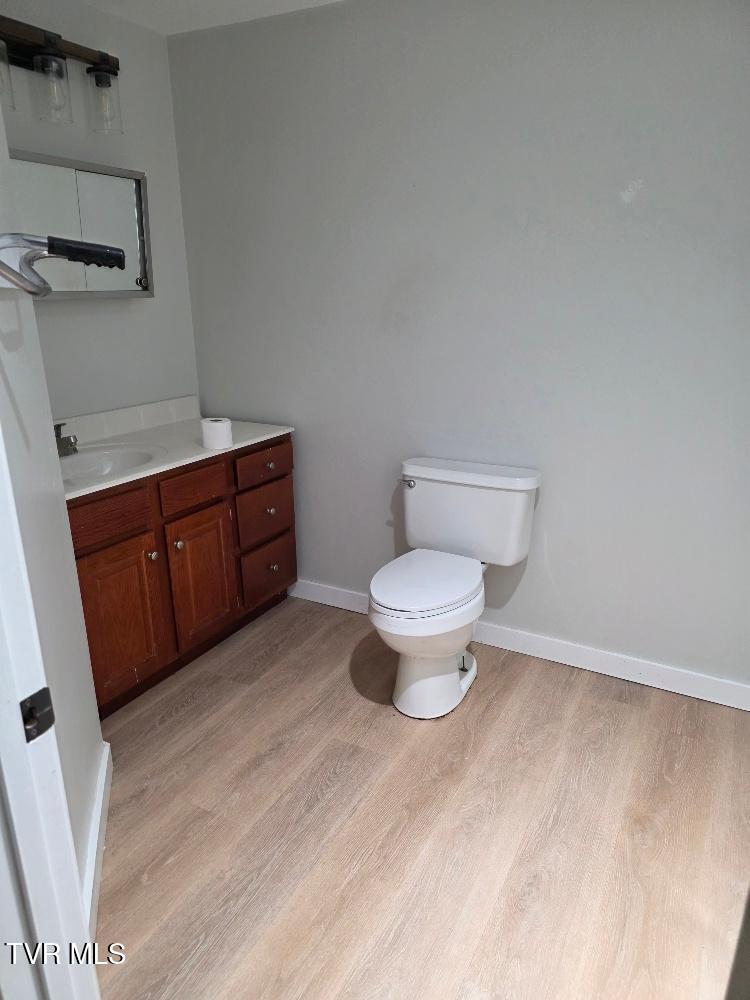 2600 State Line Road Elizabethton, TN 37643 - Photo 11 of 18 state line bath