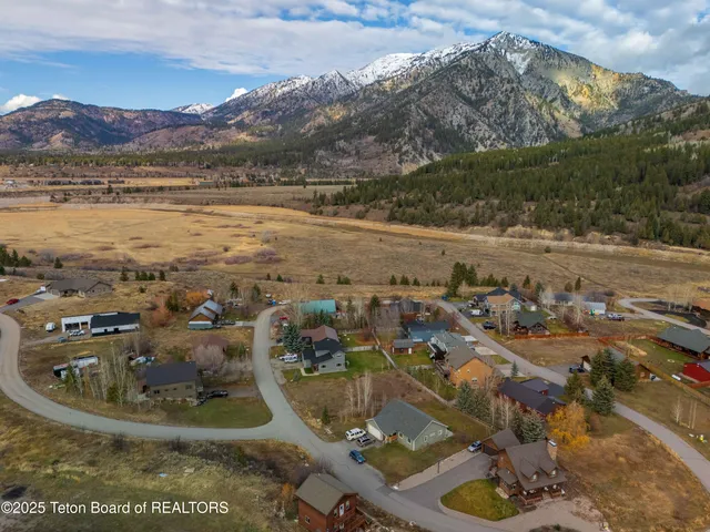 $190,000 | 450 Greys River Loop, Alpine, WY 83128