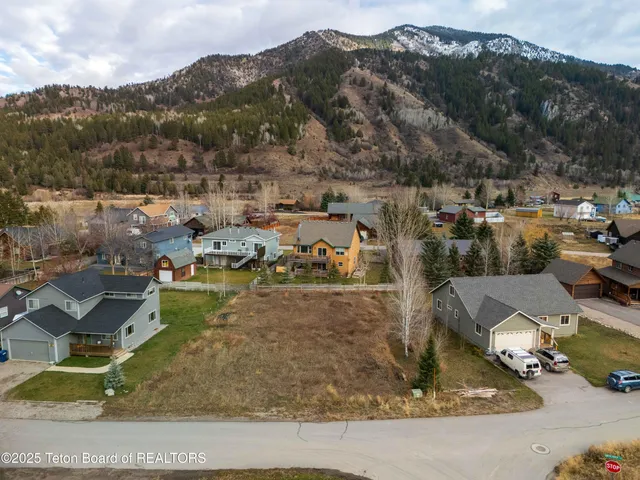 $190,000 | 450 Greys River Loop, Alpine, WY 83128