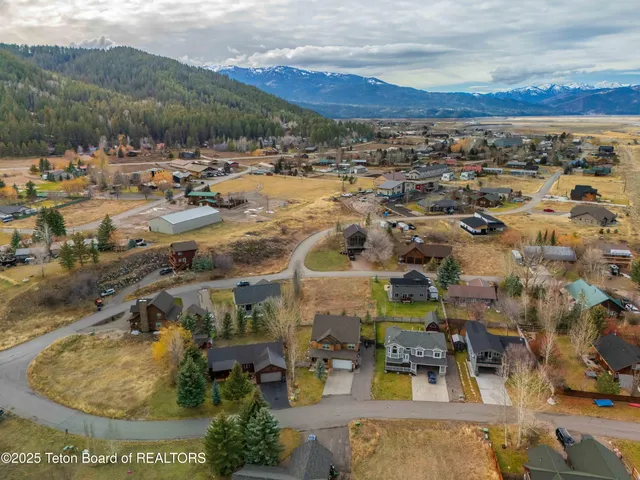 $190,000 | 450 Greys River Loop, Alpine, WY 83128