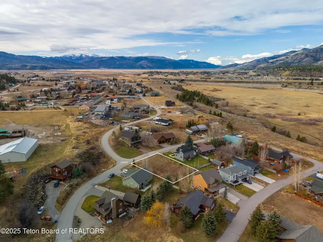 $190,000 | 450 Greys River Loop, Alpine, WY 83128