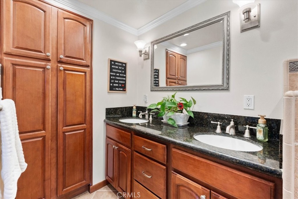 1448 West Domingo Road Fullerton, CA 92833 - Photo 27 of 47 guest bathroom