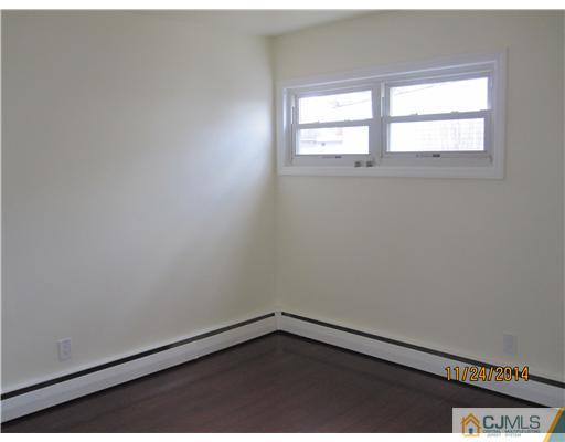 139 Winthrop Road Edison, NJ 08817 - Photo 12 of 17 an empty room with a window