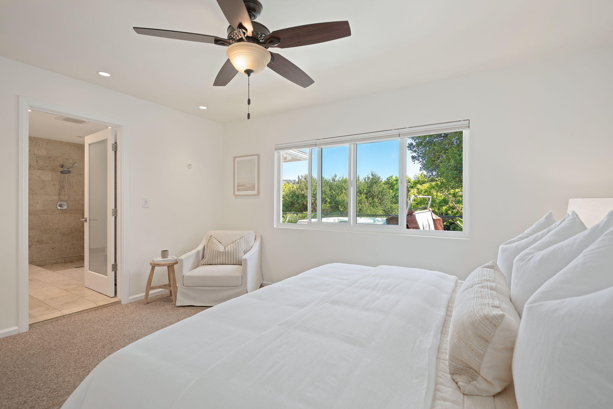 1111 Crestline Drive Santa Barbara, CA 93105 - Photo 21 of 38 21 - Primary Bedroom