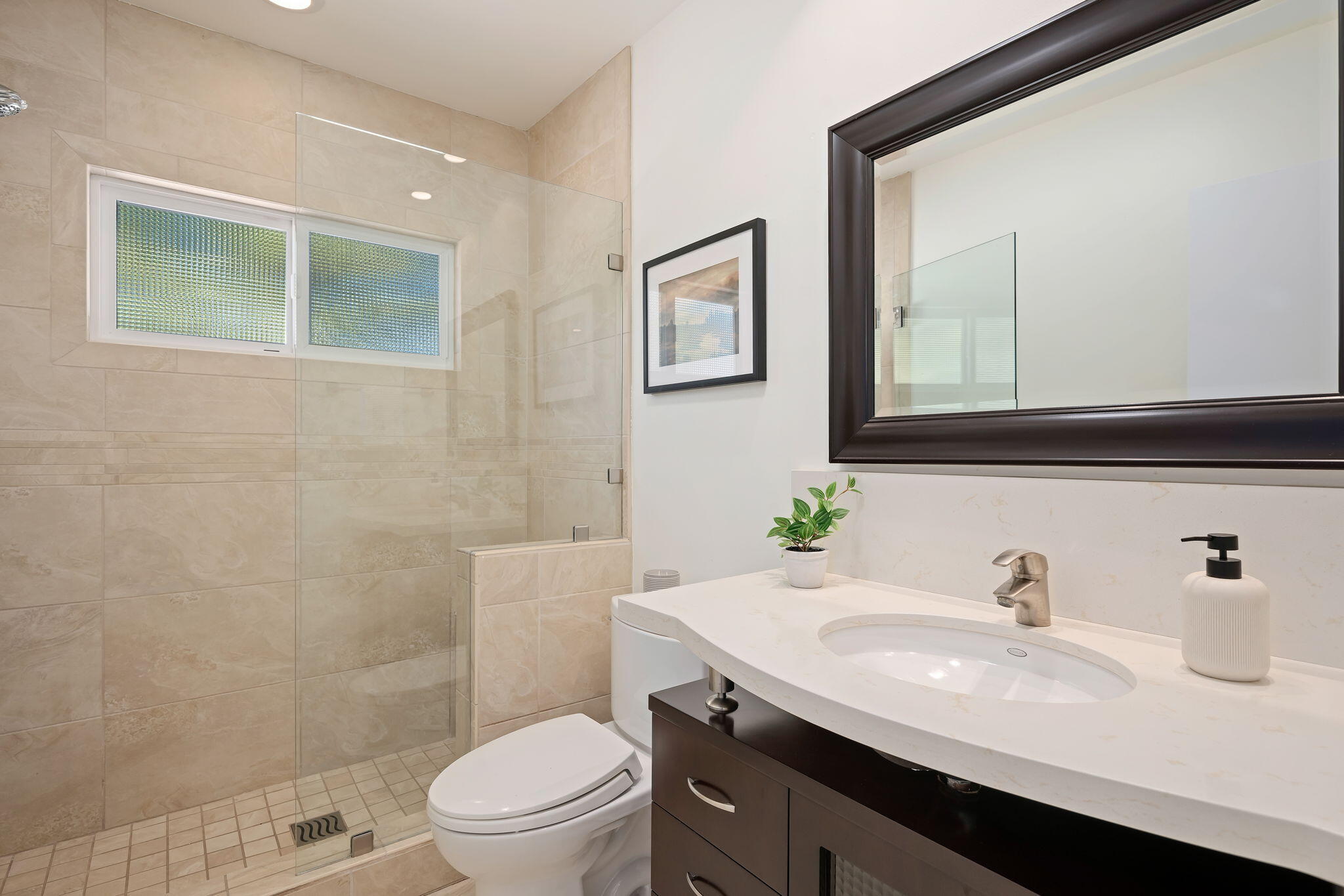 1111 Crestline Drive Santa Barbara, CA 93105 - Photo 28 of 38 28 - Bathroom 2