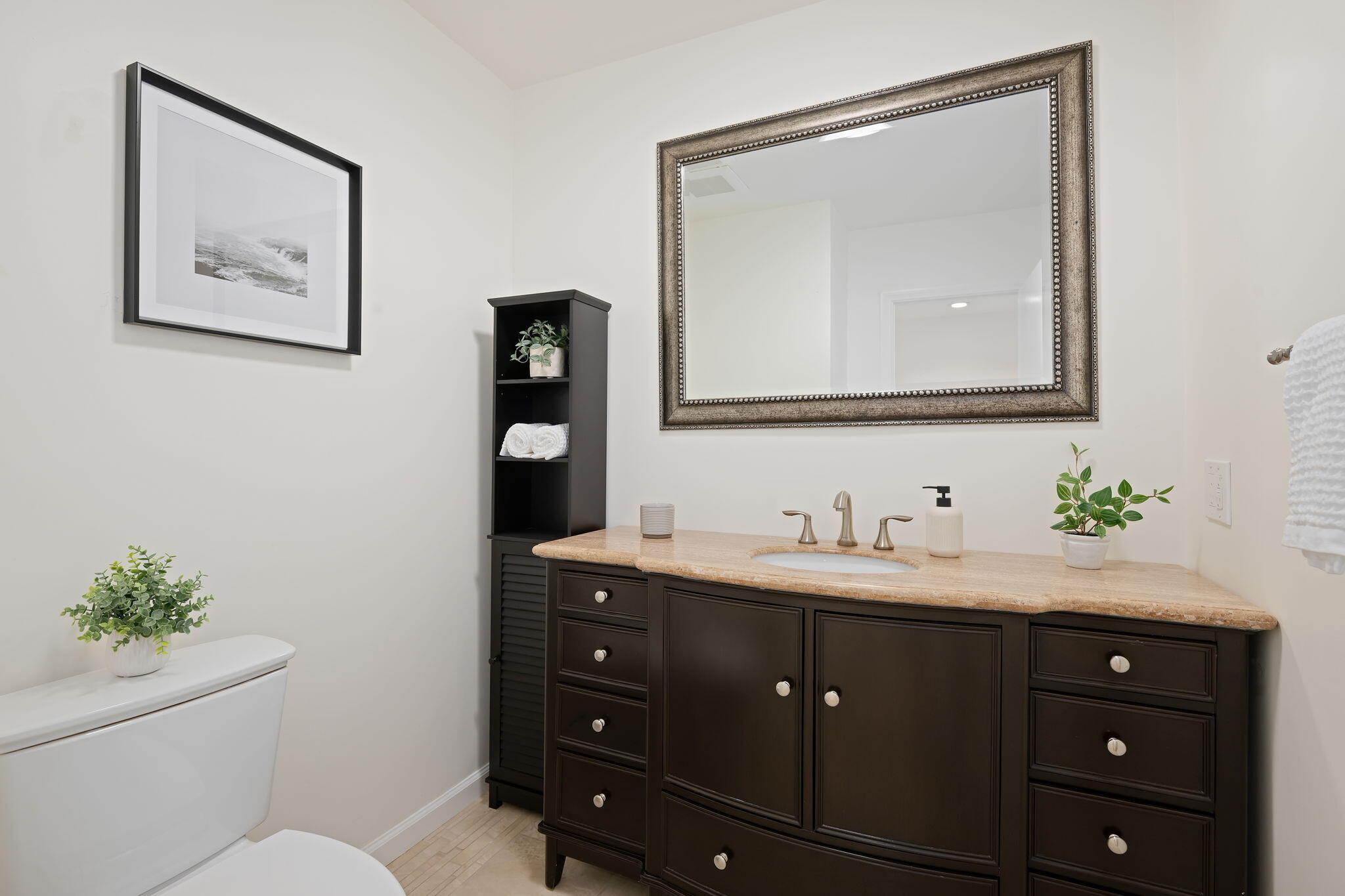 1111 Crestline Drive Santa Barbara, CA 93105 - Photo 30 of 38 30 - Bathroom 3